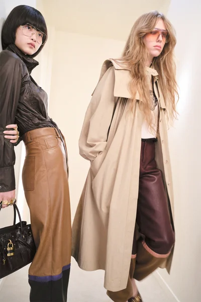 Look 25